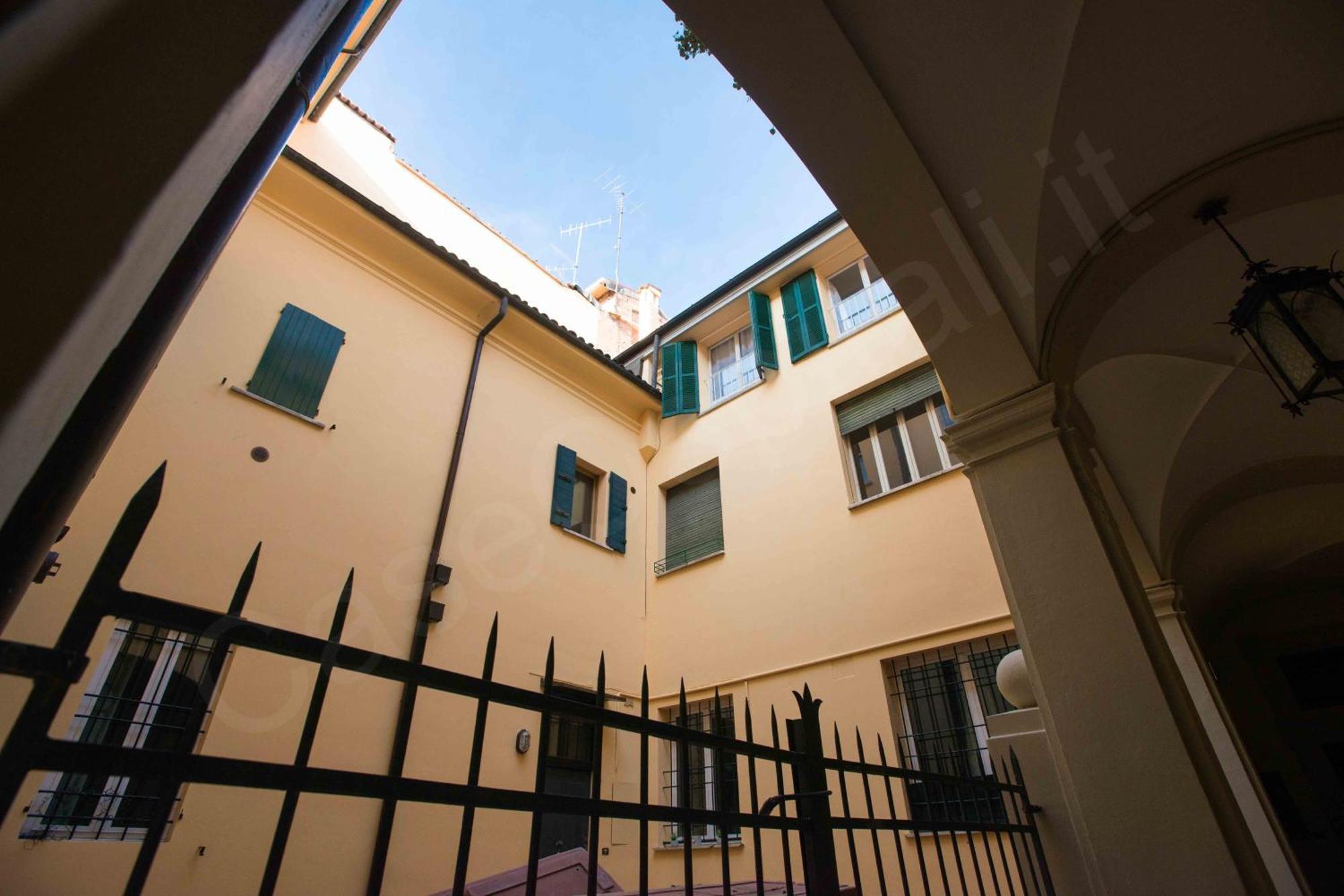 Caseospitali - Daisy, Ampio Trilocale X6 Vicino A Piazza Maggiore Болонья Экстерьер фото